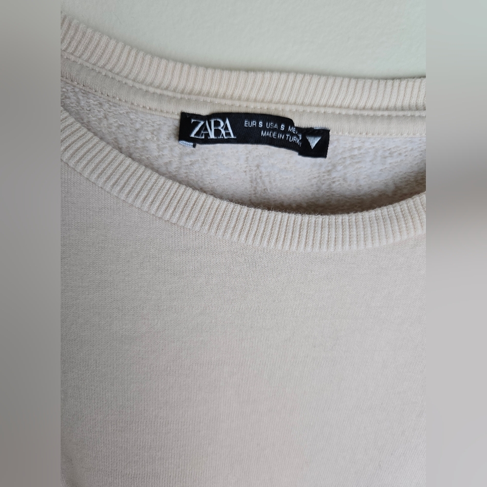 Zara  Long Sleeve Puff Shoulder Top Size S Cream Color - Picture 2 of 4